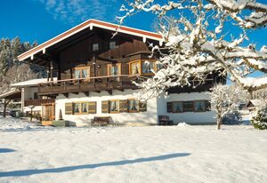 Ferienwohnungen Grünsteineck – Ferienwohnung Untersberg, 2 Personen, 45 qm, Wintergarten mit Bergblick