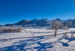 Ferienwohnungen Grünsteineck – Ferienwohnung Untersberg, 2 Personen, 45 qm, Wintergarten mit Bergblick