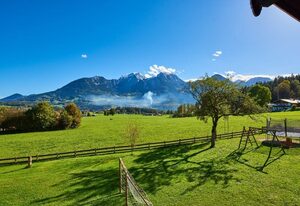 Ferienwohnungen Grünsteineck – Ferienwohnung Untersberg, 2 Personen, 45 qm, Wintergarten mit Bergblick
