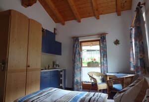 Ferienwohnung Hochbahn – Ferienwohnung Nr. 1, 1-2 Personen, 25 qm, Balkon mit Blick auf die Berge