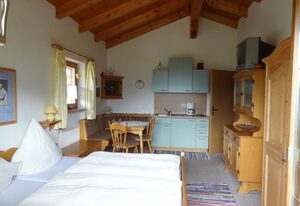 Ferienwohnung Hochbahn – Ferienwohnung Nr. 1, 1-2 Personen, 25 qm, Balkon mit Blick auf die Berge