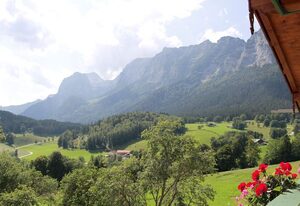 Uhlenlehen – Ferienwohnung Almrausch für 1-4 Personen, 47 Quadratmeter, W-LAN, TV, Balkon, separates Schlafzimmer