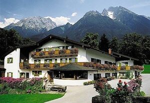 Taubenseehof – Doppelzimmer Nr. 12, Dusche/WC, Sitzgruppe, Obergeschoss