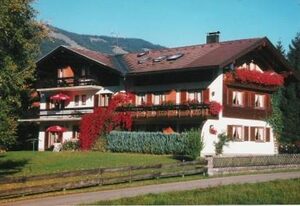 Gästehaus Breyer – 1 Ferienwohnung Nebelhorn