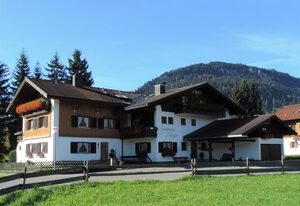 Gästehaus Breyer – 1 Ferienwohnung Nebelhorn