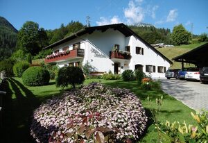 Haus Kehlstein – Doppelzimmer Nr. 3, Dusche/WC/Balkon, TV, W-LAN, Sitzecke, Obergeschoss
