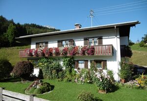 Haus Kehlstein – Doppelzimmer Nr. 3, Dusche/WC/Balkon, TV, W-LAN, Sitzecke, Obergeschoss