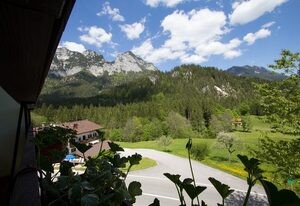 Alpenhotel Beslhof e.K. – Einzelzimmer Klassic, Balkon, Radio, Fön, Obergeschoss