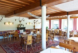 Alpenhotel Beslhof e.K. – Einzelzimmer Klassic, Balkon, Radio, Fön, Obergeschoss