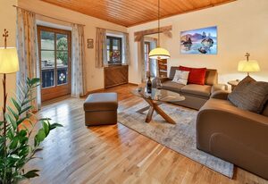 Landhaus Hocheck Ferienwohnungen – Ferienwohnung Nr. 2, 1-2 Pers., 48 qm, Dusche/WC, Nord-Ost-Balkon, TV, 1 Schlafzimmer + Wohnschlafzimmer, neue Wohnküche
