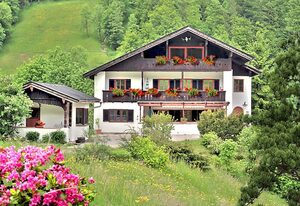 Landhaus Hocheck Ferienwohnungen – Ferienwohnung Nr. 2, 1-2 Pers., 48 qm, Dusche/WC, Nord-Ost-Balkon, TV, 1 Schlafzimmer + Wohnschlafzimmer, neue Wohnküche