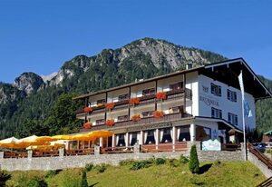 Hotel Brunneck – Doppelzimmer mit Dusche/WC
