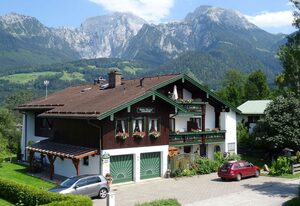 Ferienwohnung Frauendorf – Ferienwohnung Untersbergblick, mit freiem WLAN, Balkon mit Bergblick, 45 qm