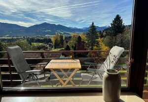 Fewo Bergblick – Ferienwohnung Bergblick mit Balkon
