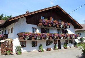 Ferienwohnungen Ochsenreiter – Ferienwohnung 3 Frauenschuh