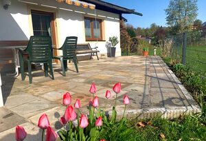 Ferienbungalow Heidi – Ferienbungalow 2-4 Personen, 75 qm, mit 2 separaten Schlafzimmern und Terrasse