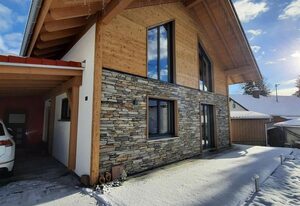 Alpenchalet Allgäu – Ferienhaus, Dusche oder Bad, WC, 2 Schlafräume