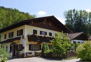 Ferienwohnung Haus Florence – Ferienwohnung 1-2 Personen, 40 qm, Balkon mit Blick auf die Berge