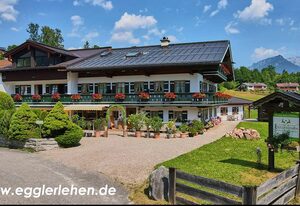 Gästehaus und Ferienwohnungen Egglerlehen – Doppelzimmer 2 Dusche/WC und Balkon