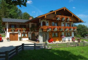 Gästehaus Freibergeck – Ferienwohnung Untersberg, 1-2 Personen, 38 qm, großer Balkon mit Bergblick