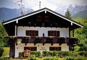 Haus Ferienglück – 4-Sterne Maisonette-Wohnung mit 2 Schlafzimmern und 2 Balkonen