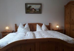 Haus Widlbrand – Doppelzimmer Schönfeldspitze mit Balkon, Dusche und WC auf der Etage zur Alleinbenutzung