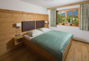Ferienwohnung Unteröd – Ferienwohnung m. 3 sep. Schlafzimmer u. Balkon, 2 Bäder, 100 qm, Wlan