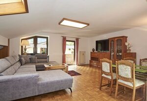 Ferienwohnung Zeitz – Fewo Jenner, 1-4 Personen, 135 qm, 1 Schlafzimmer, Terrasse, nähe Königssee