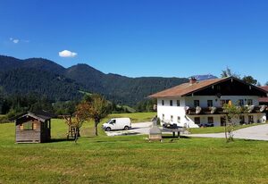 Ferienwohnungen Hammerstiel – Ferienwohnung Hochkalter, 2 Personen, Balkon mit Bergblick, 36 qm