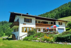 Brandnerhof – Ferienwohnung Hoher Göll, 140 qm für 5 Personen, 3 sep. Schlafzimmer