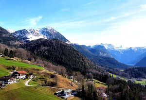 Urlaubshof Kranvogllehen – Ferienwohnung Watzmann mit separaten Schlafzimmer, Wohnküche, Bad mit Dusche/WC und Balkon