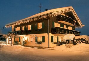 Landhaus Exclusiv – Ferienwohnung 3 - Süd- und Ostbalkon