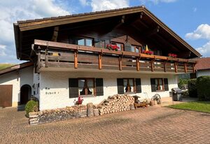 Landhaus Anne – Ferienwohnung Allgäusonne