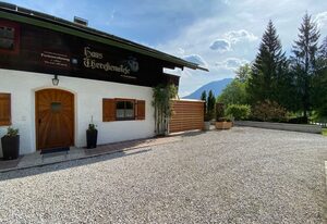 Haus Theresienwiese – Ferienwohnung Thymian, 26qm, 1 Schlafzimmer mit Terrasse