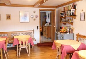 Team Watzmann GmbH – Doppelzimmer Dusche/WC mit Balkon