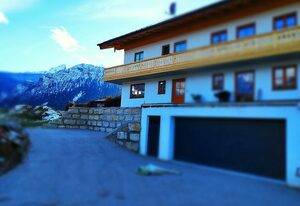 Ferienwohnungen Franz Hofreiter – Göllblick für 3 Personen mit 1 Schlafzimmer