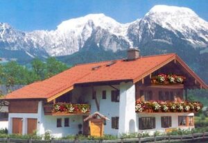 Fewo Ellen – Ferienwohnung Alpenveilchen,1-2 Personen, 42 qm, Terrasse mit Berglick