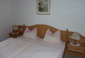 Fewo Ellen – Ferienwohnung Alpenveilchen,1-2 Personen, 42 qm, Terrasse mit Berglick