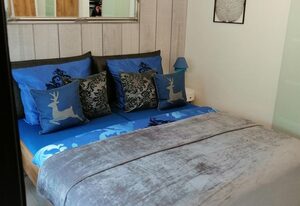 Mike's Apartment – Mailin's Apartment