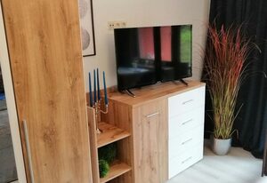 Mike's Apartment – Mailin's Apartment