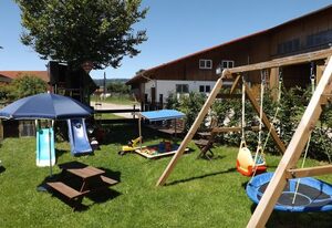 Landhaus Brockhaus – Ferienwohnung mit 2 Schlafzimmern und überdachtem Balkon