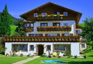 Landhaus Edelweiss – Ferienwohnung Mädelegabel