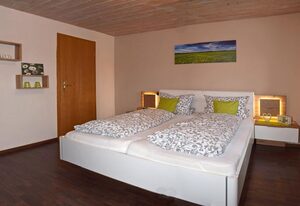 Ferienhaus am Mühlbach – Doppelzimmer Wiesengrün
