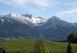 Alpenflora Ferienwohnungen – Ferienwohnung Flieder- 2 Schlafzimmer, Balkon