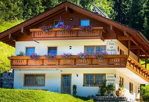 Haus am Bergbach – Ferienwohnung 2 bis 4 Personen, 63 qm, 2 Schlafzimmer, Balkon, Nichtraucher