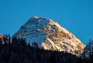 Ferienwohnung Haus Seeblick am Königssee – Wohnung Kahlersberg mit separatem Schlafzimmer, Küche, Wohnzimmer, Bad mit Badewanne, Dusche, WC