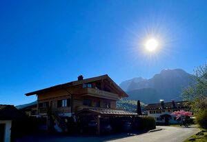 Haus Hochlenzerblick – Ferienwohnung Hochlenzerblick, 1-2 Personen, 86 qm, separates Schlafzimmer, Küche, Wohnzimmer, Du/WC, Balkon