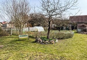 Mit großem Garten