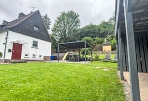 Familie Zinser mit Gartensauna