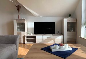 Ferienwohnung Pusteblume – 2 Schlafzimmer, Küche, Wohnzimmer, Bad, Balkon